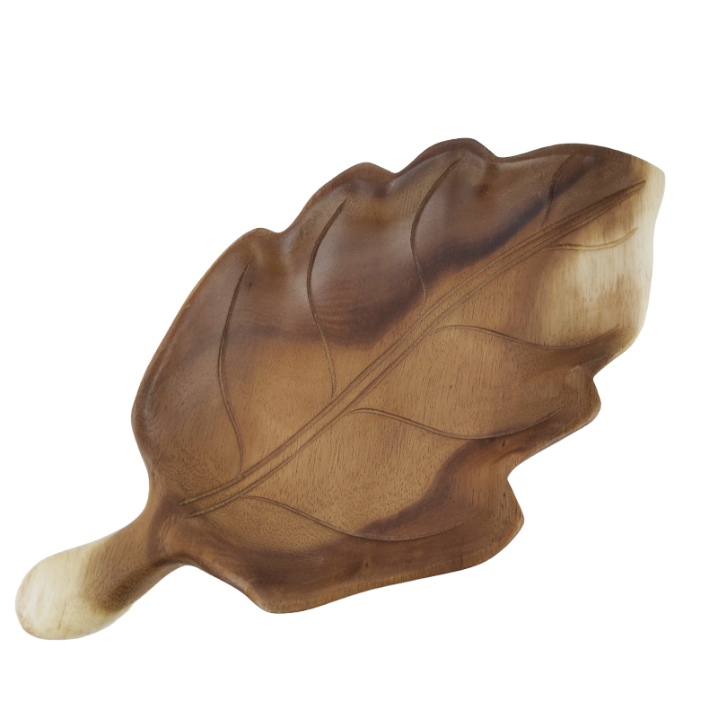 Plateau en bois en forme de feuille