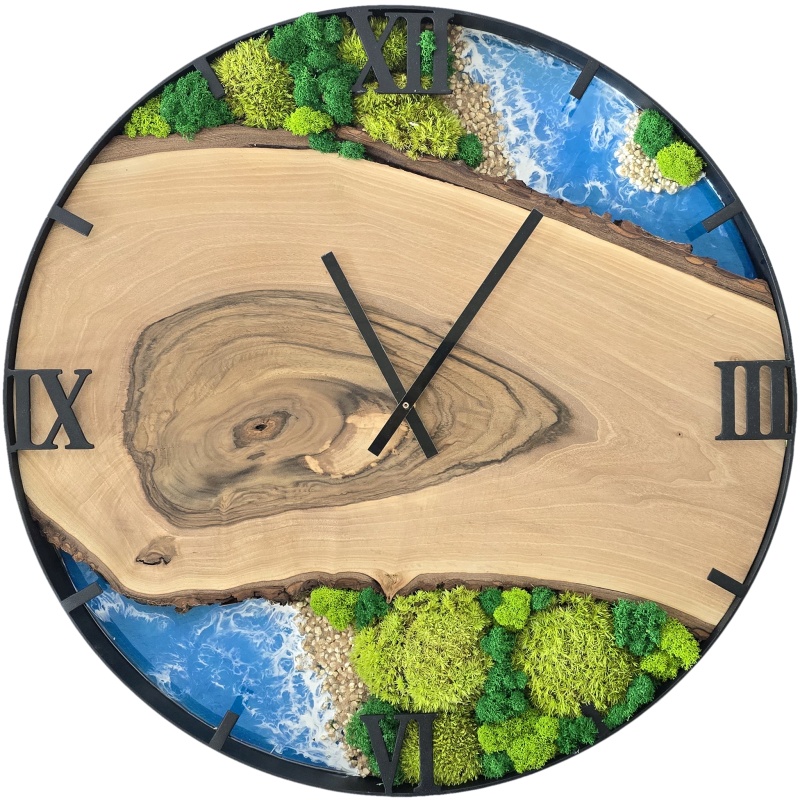 Horloge en bois avec mousse, cercle 60 cm