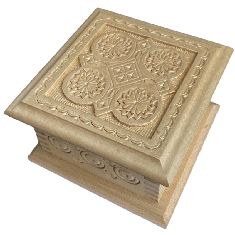 Petite boîte à bijoux en bois