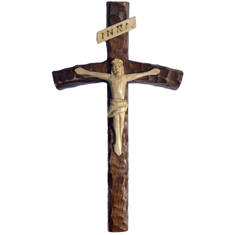 Croix avec Jésus sombre