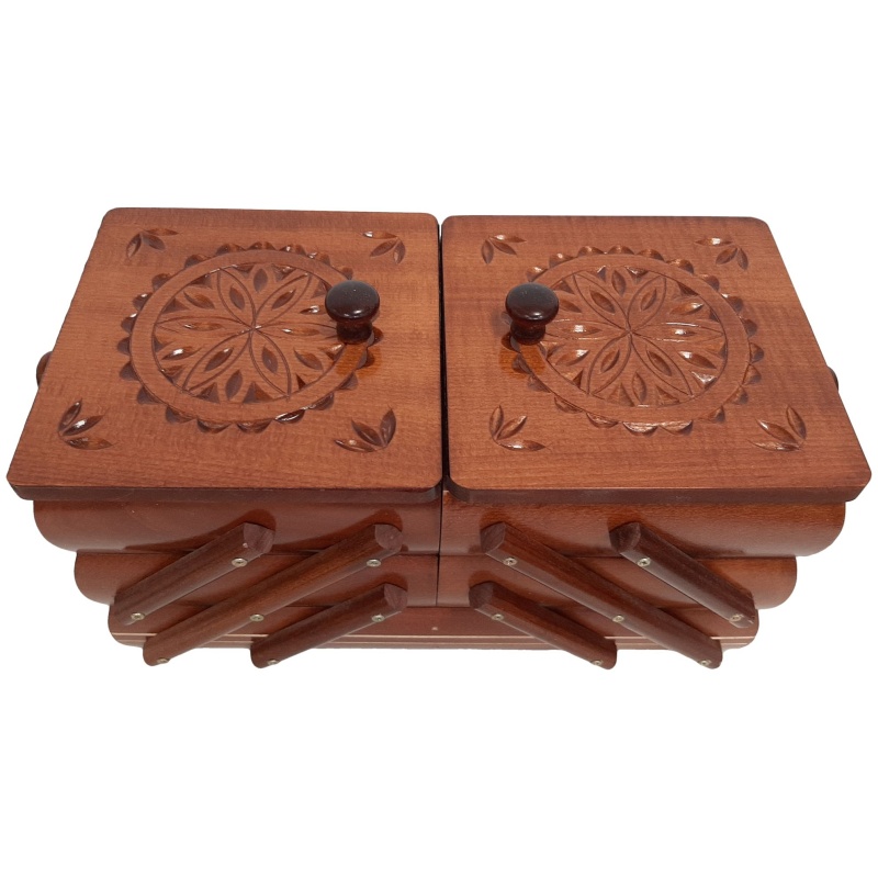 Coffret à bijoux en bois foncé