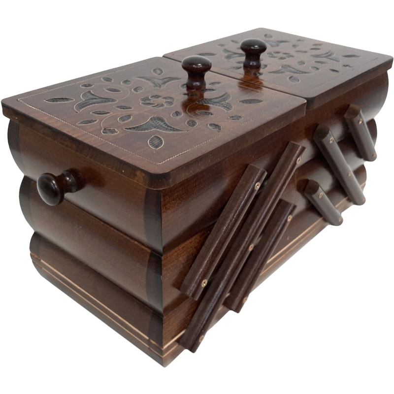 Coffret à bijoux en bois foncé